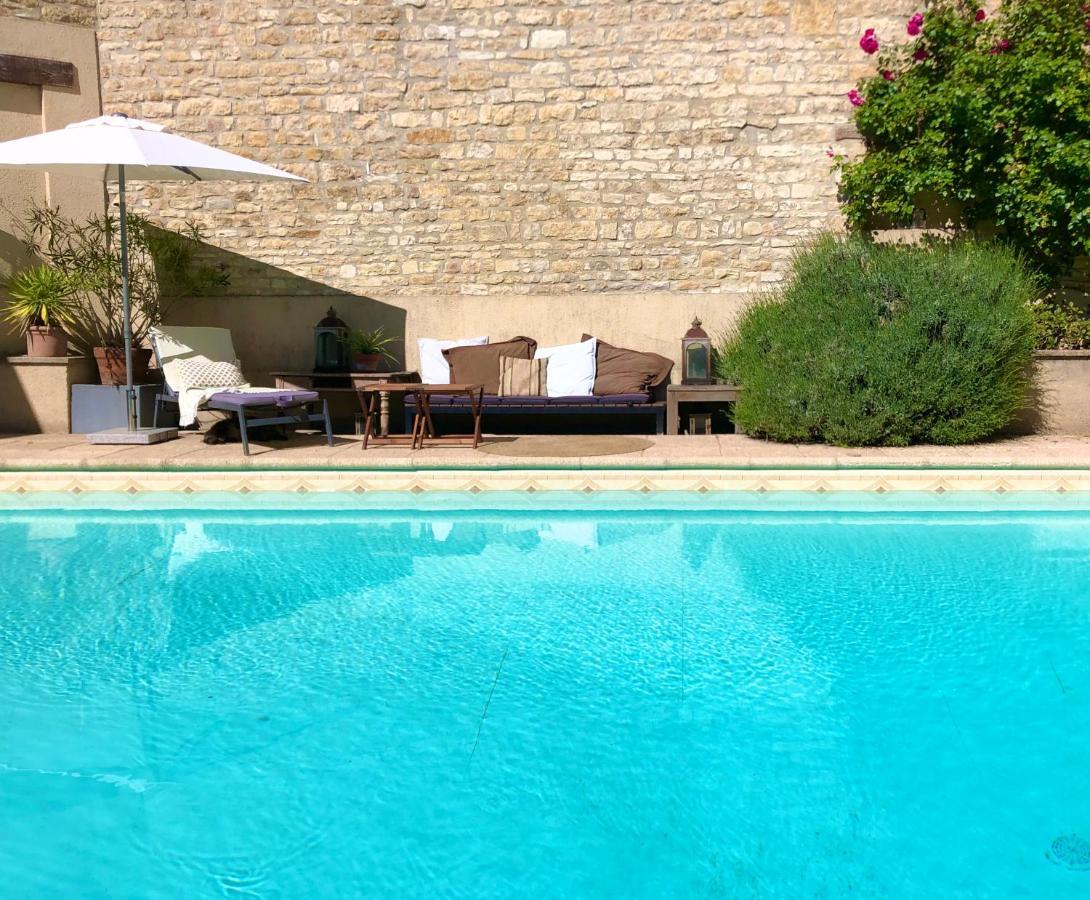 La Cour Des Delices Bed & Breakfast Gigny  Exterior foto