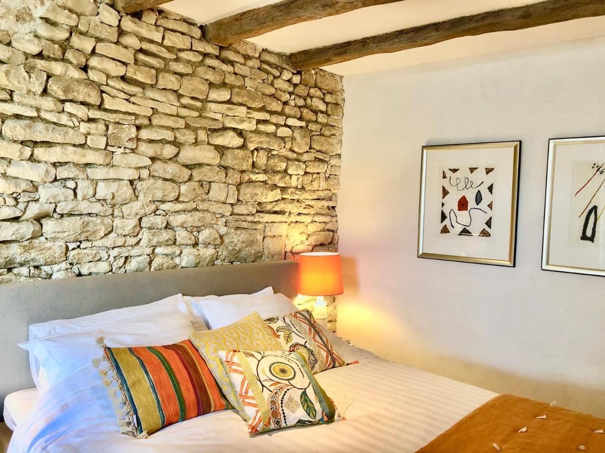 La Cour Des Delices Bed & Breakfast Gigny  Exterior foto