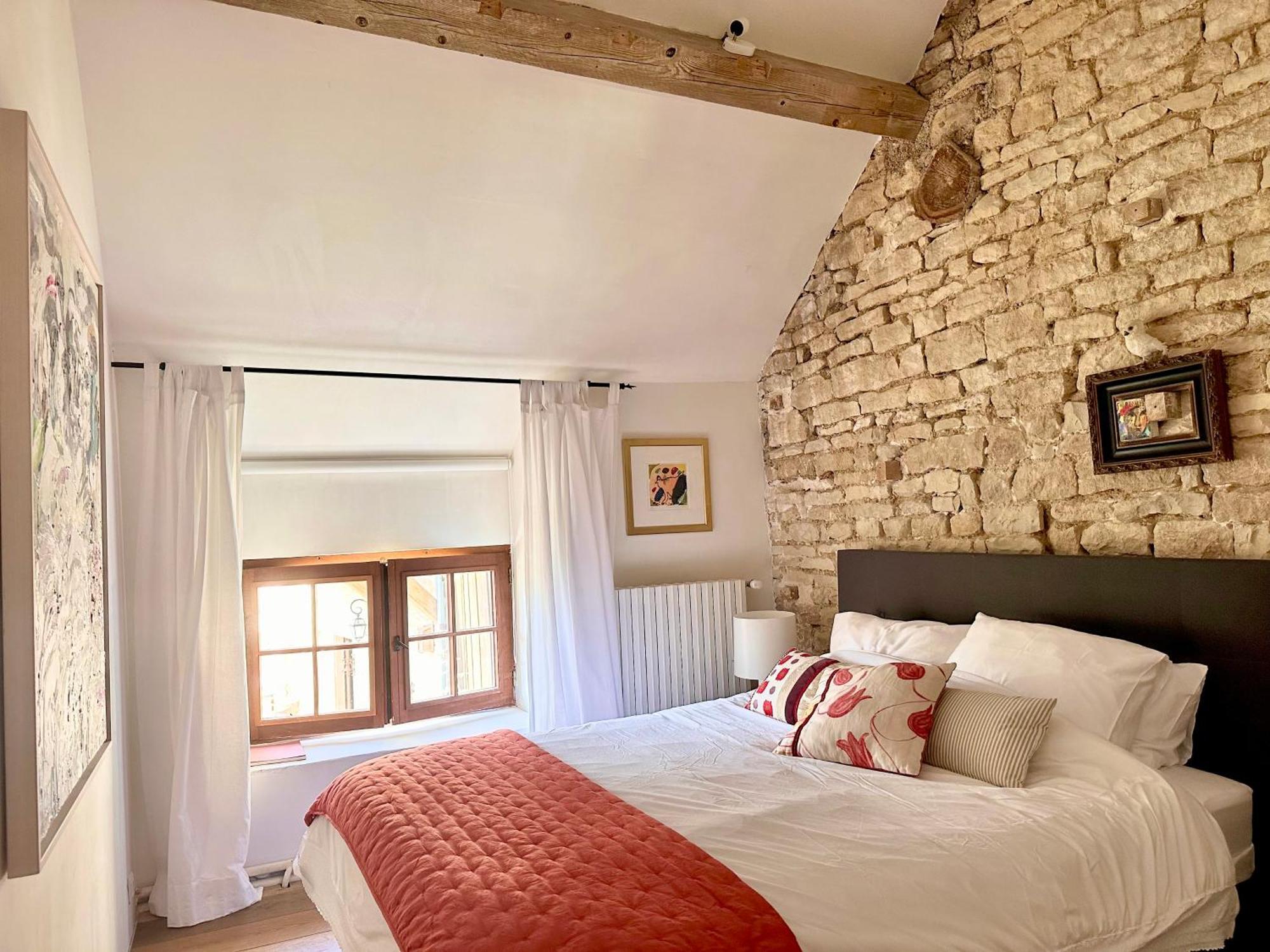 La Cour Des Delices Bed & Breakfast Gigny  Exterior foto